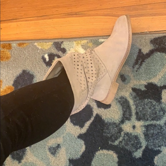 Boots - Picture 8 of 8